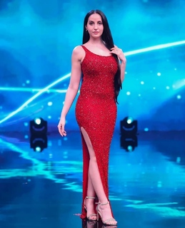 Nora Fatehi feet photo thumbnail