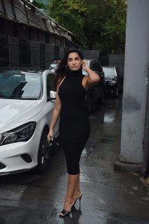 Nora Fatehi feet photo thumbnail