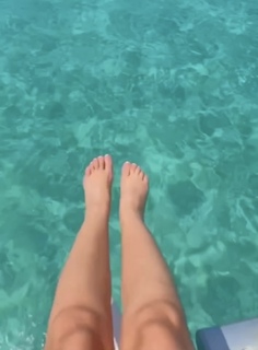 Nora Fatehi feet photo thumbnail