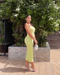 Nora Fatehi feet photo thumbnail