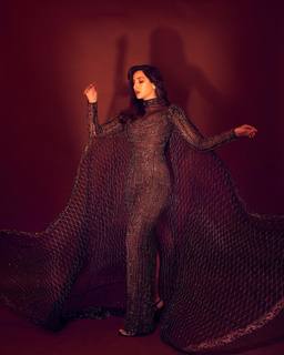Nora Fatehi feet photo thumbnail