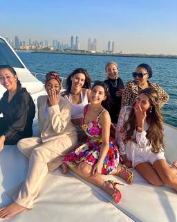 Nora Fatehi feet photo thumbnail