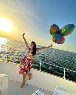 Nora Fatehi feet photo thumbnail