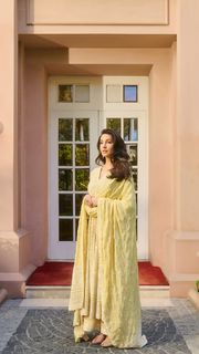 Nora Fatehi feet photo thumbnail