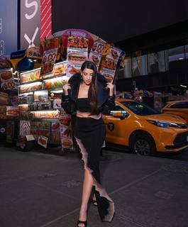 Nora Fatehi feet photo thumbnail