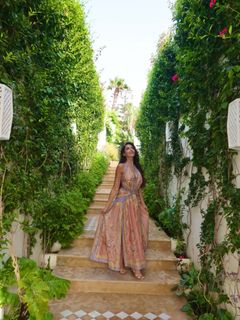 Nora Fatehi feet photo 11
