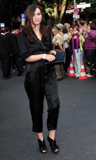 Nora Tschirner feet photo thumbnail