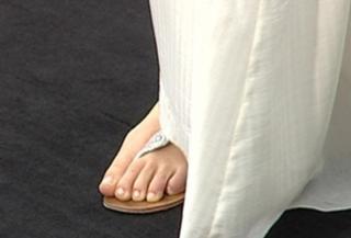 Nora Tschirner feet photo thumbnail