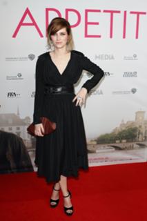 Nora Tschirner feet photo thumbnail