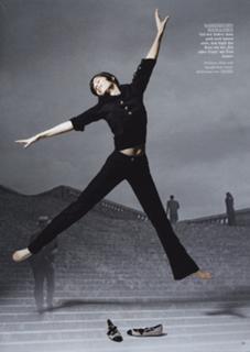 Nora Tschirner feet photo thumbnail