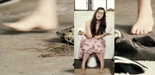 Nora Tschirner feet photo thumbnail