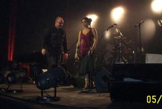 Norah Jones feet photo thumbnail