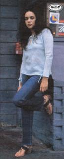 Norah Jones feet photo thumbnail