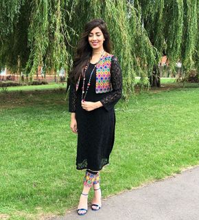Noreen Khan feet photo 11