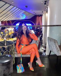 Noreen Khan feet photo 4