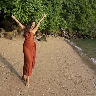 Noreen Khan feet photo 14