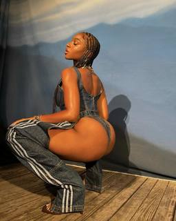 Normani feet photo thumbnail