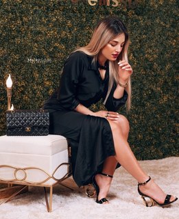 Noumidia feet photo thumbnail