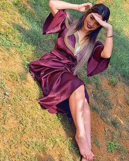 Noumidia feet photo thumbnail