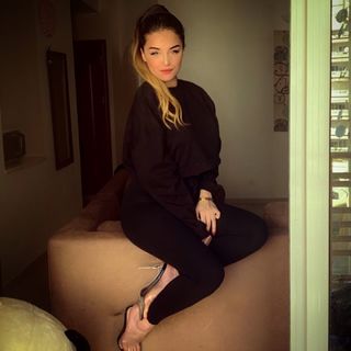 Noumidia feet photo thumbnail