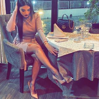 Noumidia feet photo thumbnail