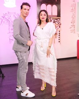 Noumidia feet photo thumbnail