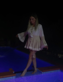 Noumidia feet photo thumbnail