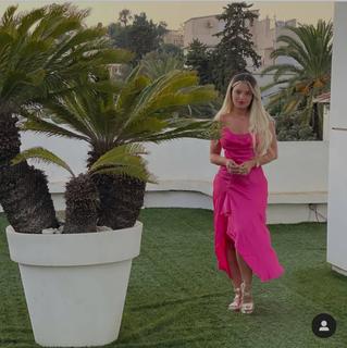 Noumidia feet photo thumbnail