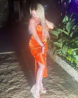 Noumidia feet photo thumbnail