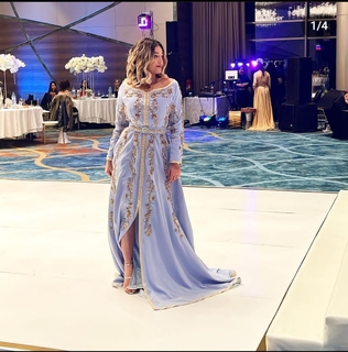 Noumidia feet photo thumbnail