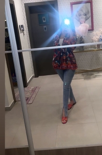 Noumidia feet photo thumbnail