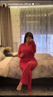 Noumidia feet photo thumbnail