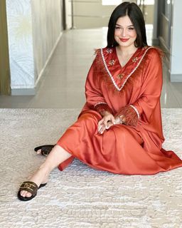 Noumidia feet photo thumbnail