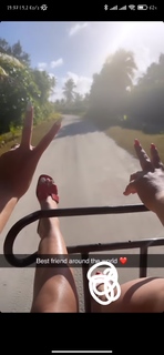 Noumidia feet photo thumbnail