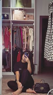 Noumidia feet photo thumbnail