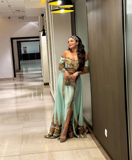 Noumidia feet photo thumbnail