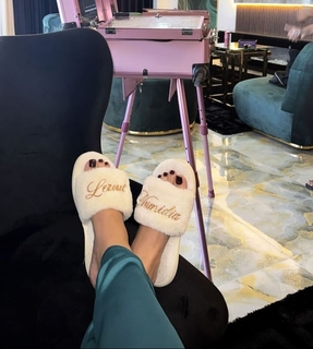 Noumidia feet photo thumbnail