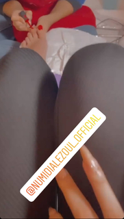 Noumidia feet photo thumbnail