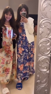 Noumidia feet photo thumbnail