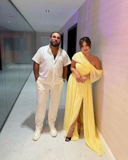 Noumidia feet photo thumbnail