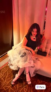 Noumidia feet photo thumbnail