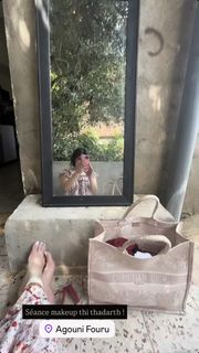 Noumidia feet photo thumbnail