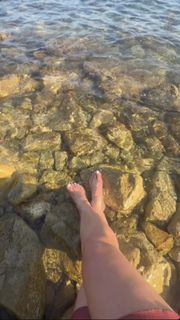 Noumidia feet photo thumbnail