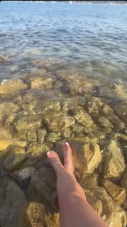 Noumidia feet photo thumbnail