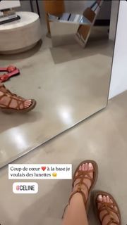 Noumidia feet photo thumbnail