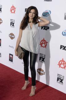 Noureen DeWulf feet photo thumbnail
