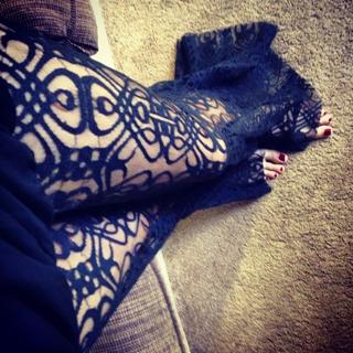 Noureen DeWulf feet photo thumbnail