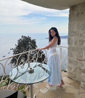 Noureen DeWulf feet photo 1