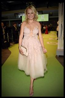 Nova Meierhenrich feet photo thumbnail