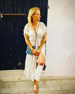 Nova Meierhenrich feet photo thumbnail